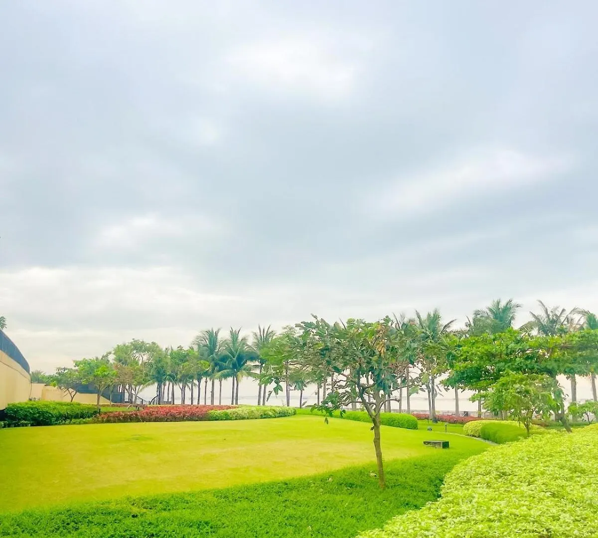 Luxury 1Br Across Okada, Solaire Apartment Manila
