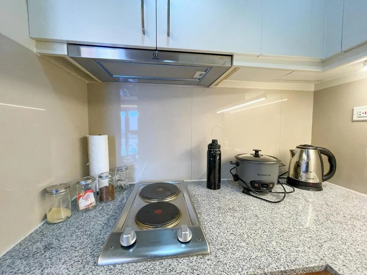 Luxury 1Br Across Okada, Solaire Apartment Manila