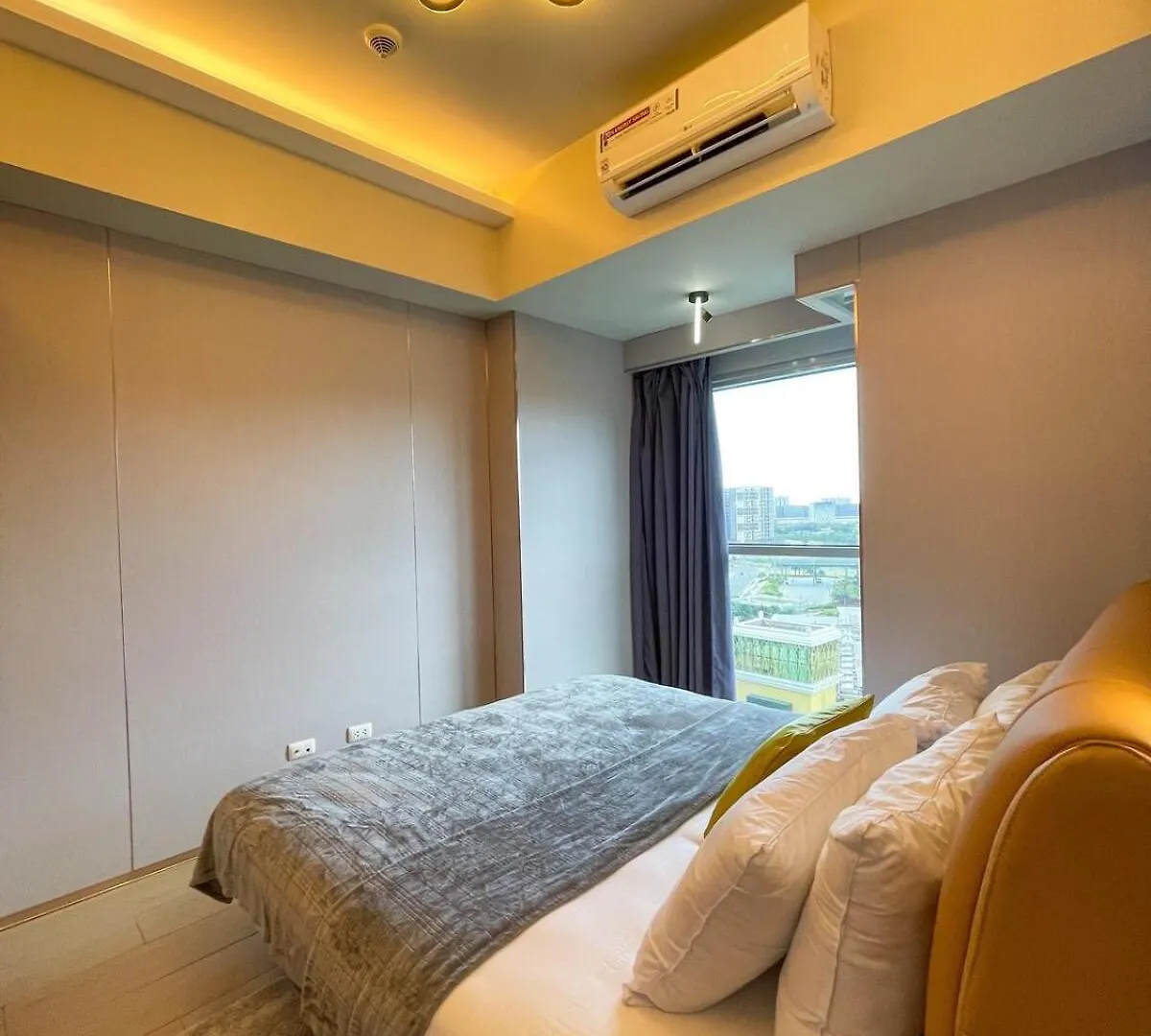 Luxury 1Br Across Okada, Solaire Apartment Manila