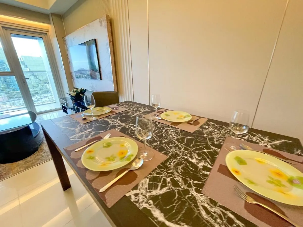 Luxury 1Br Across Okada, Solaire Apartment Manila