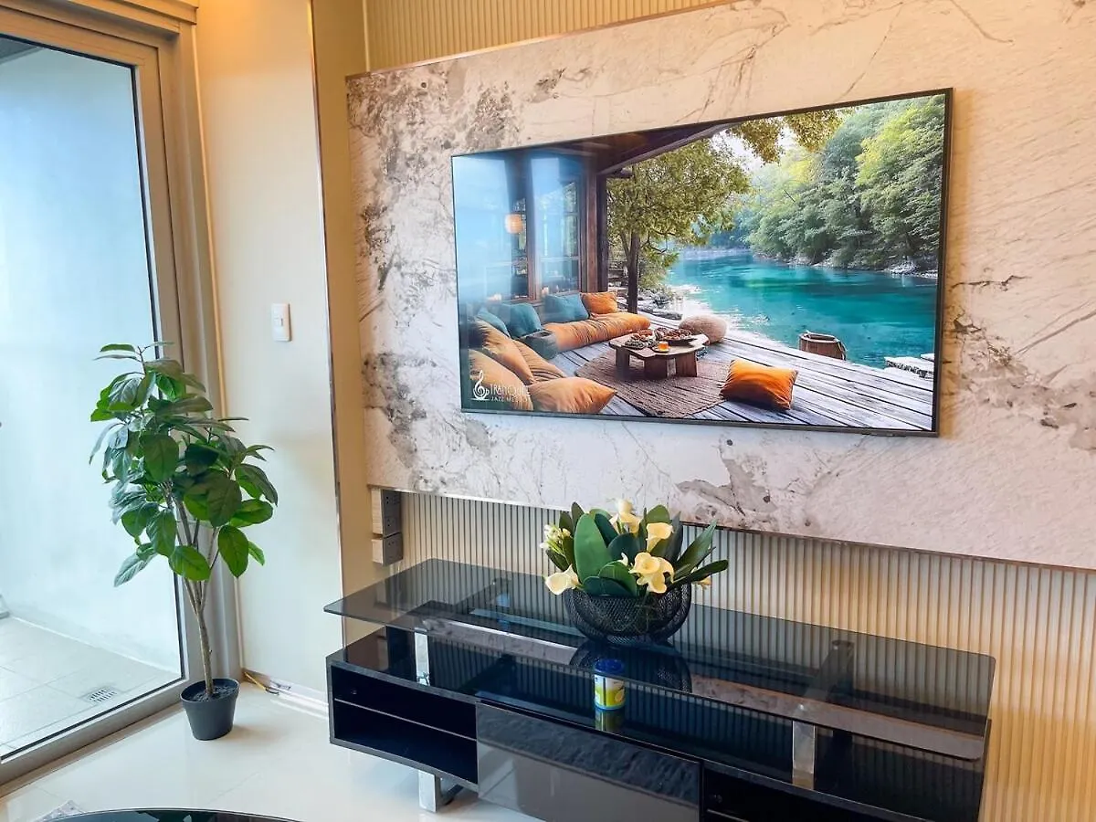 Luxury 1Br Across Okada, Solaire Apartment Manila