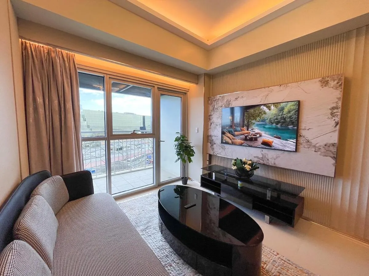 Luxury 1Br Across Okada, Solaire Apartment Manila